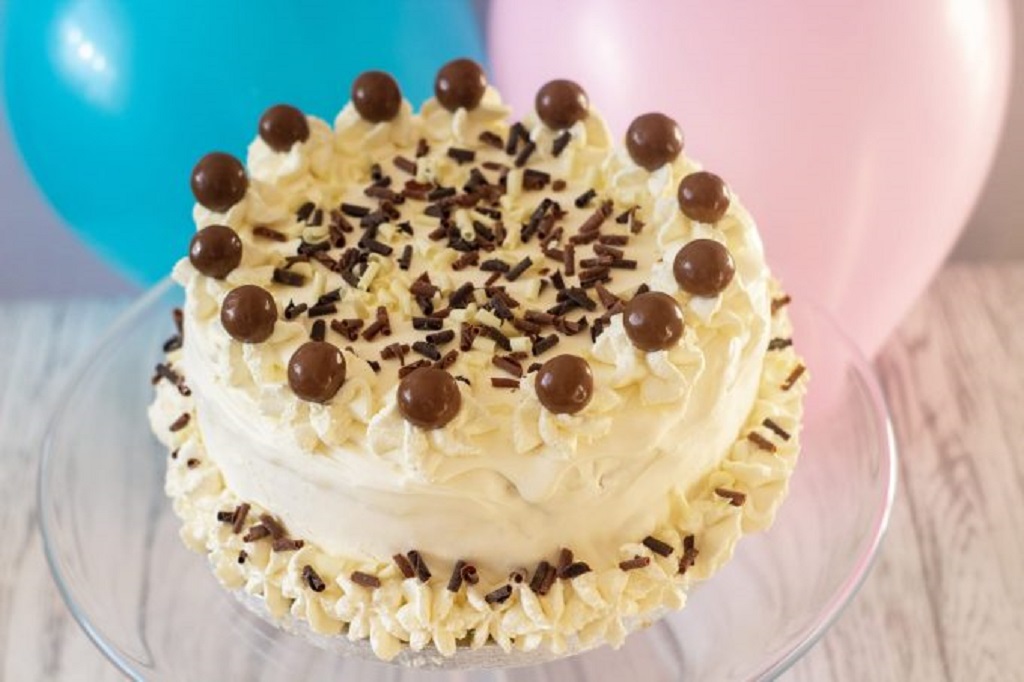 Serve Up a Delicious Birthday Cake and Food